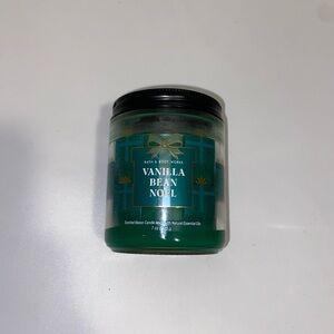 Bath & Body Works Vanilla Bean Noel Bath Soak - Green Used Once